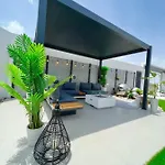 Rosella Chalet 2